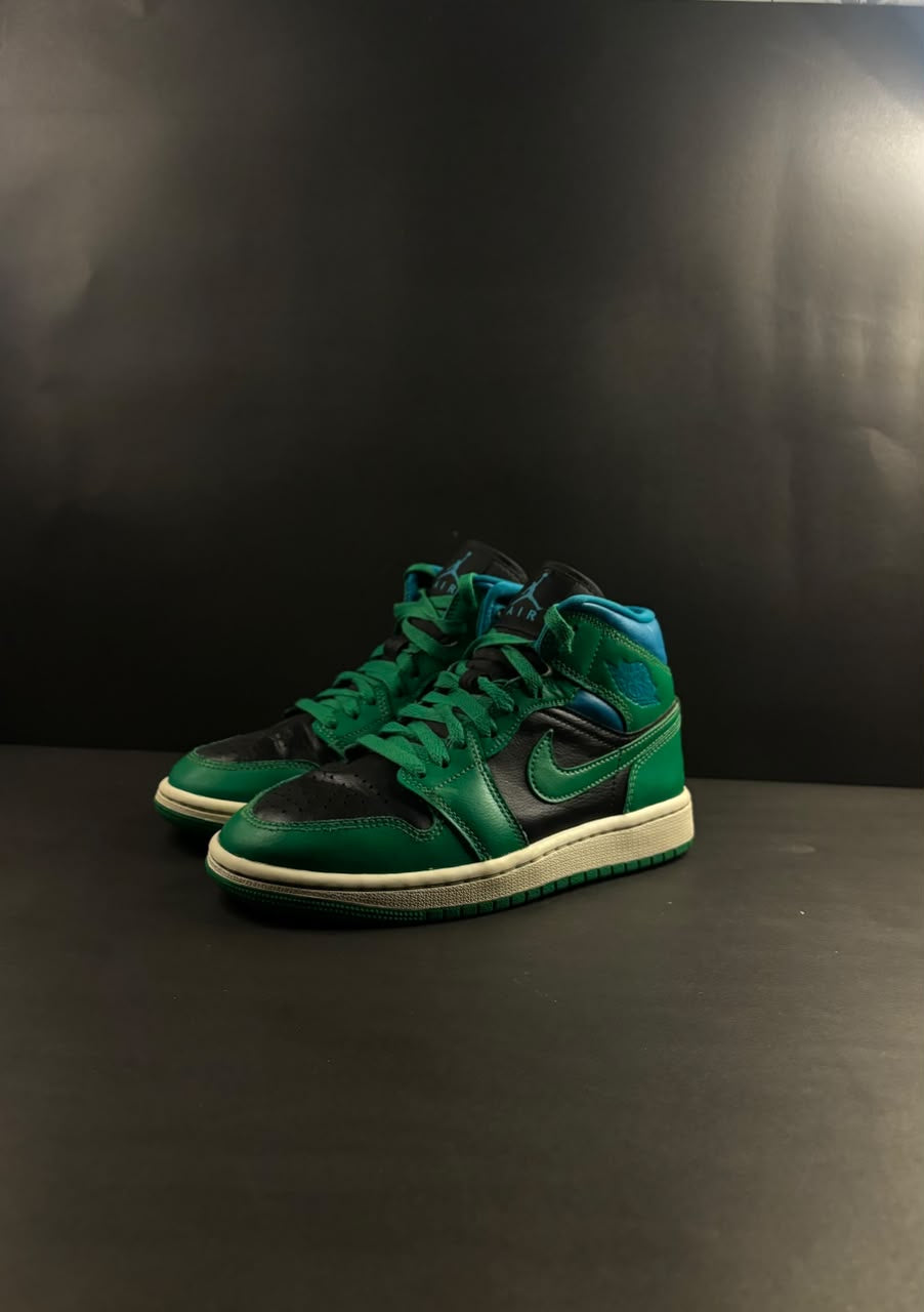 Air Jordan Mid 1