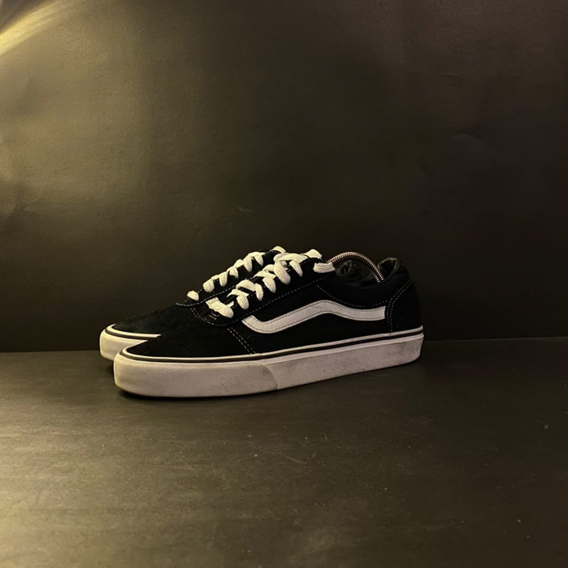 Vans Old Skool Black and White Low-Top