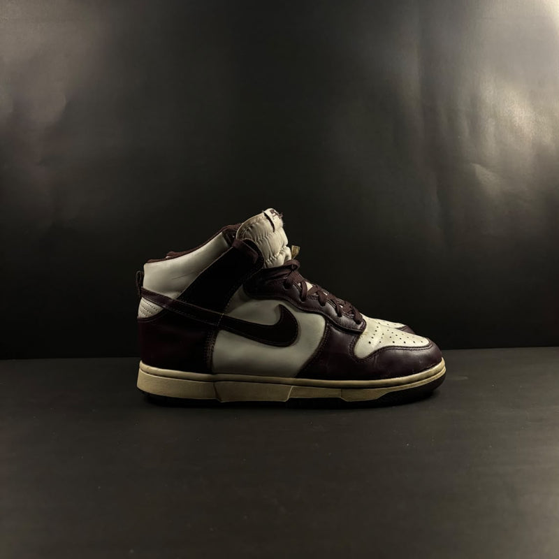 Nike Dunks Highs