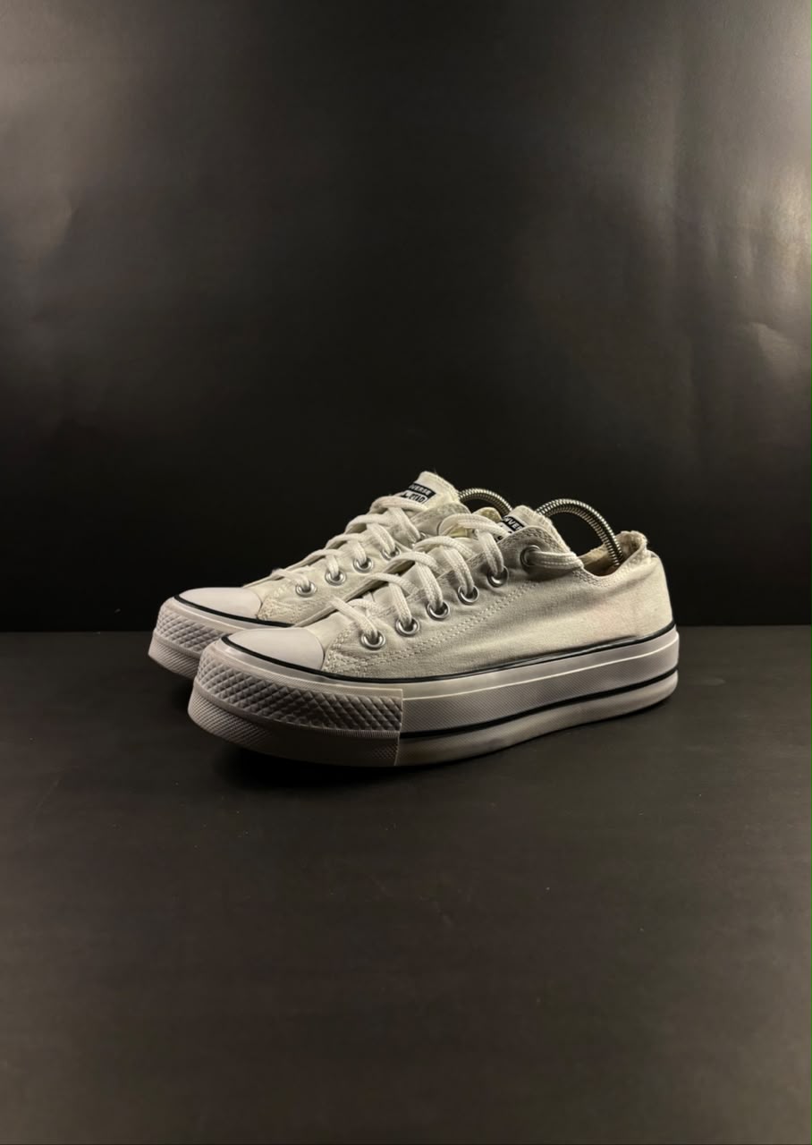 Converse White Lows Chunky