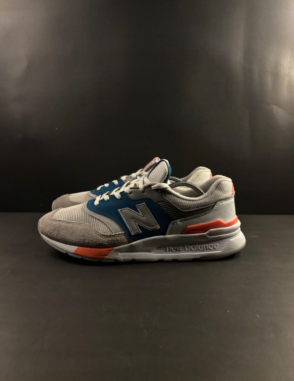New Balance 2002R