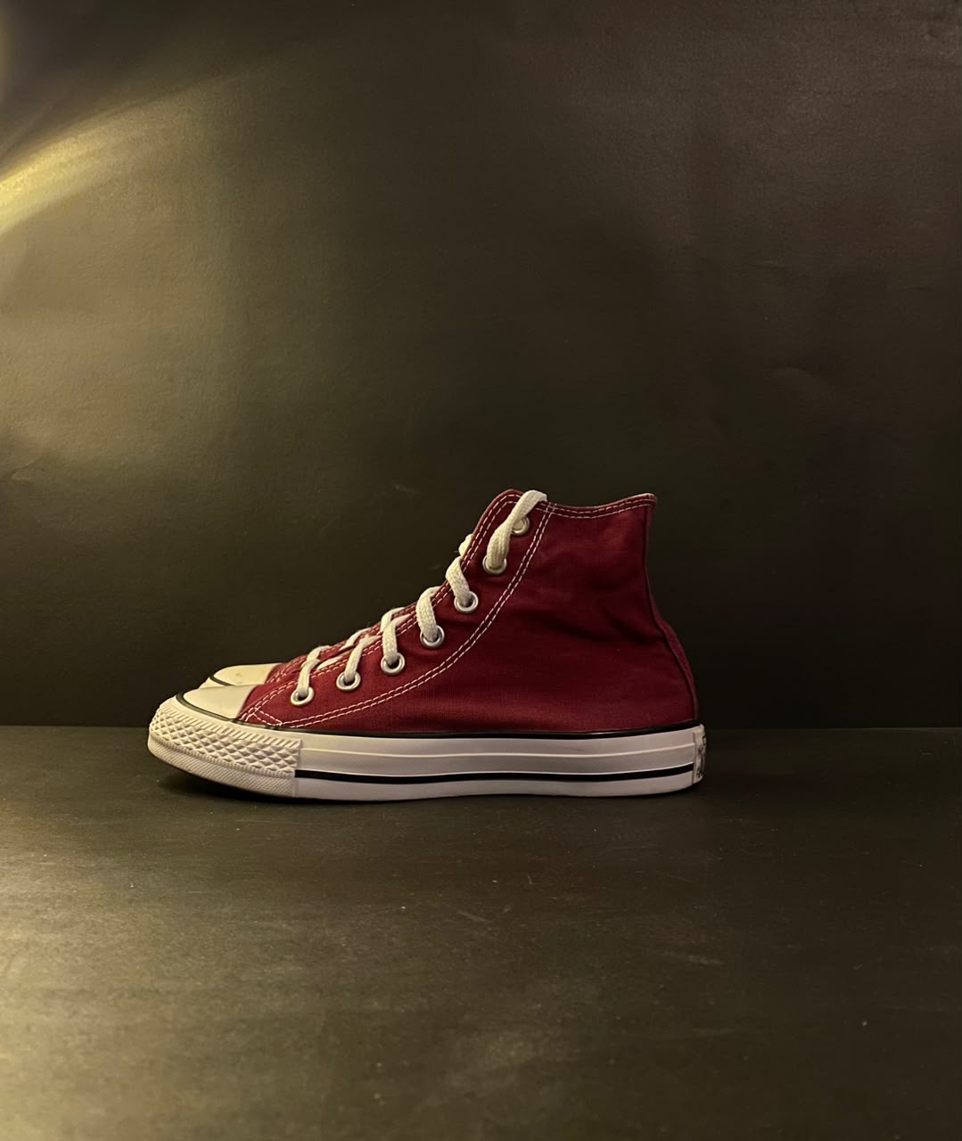 Converse High Tops Maroon