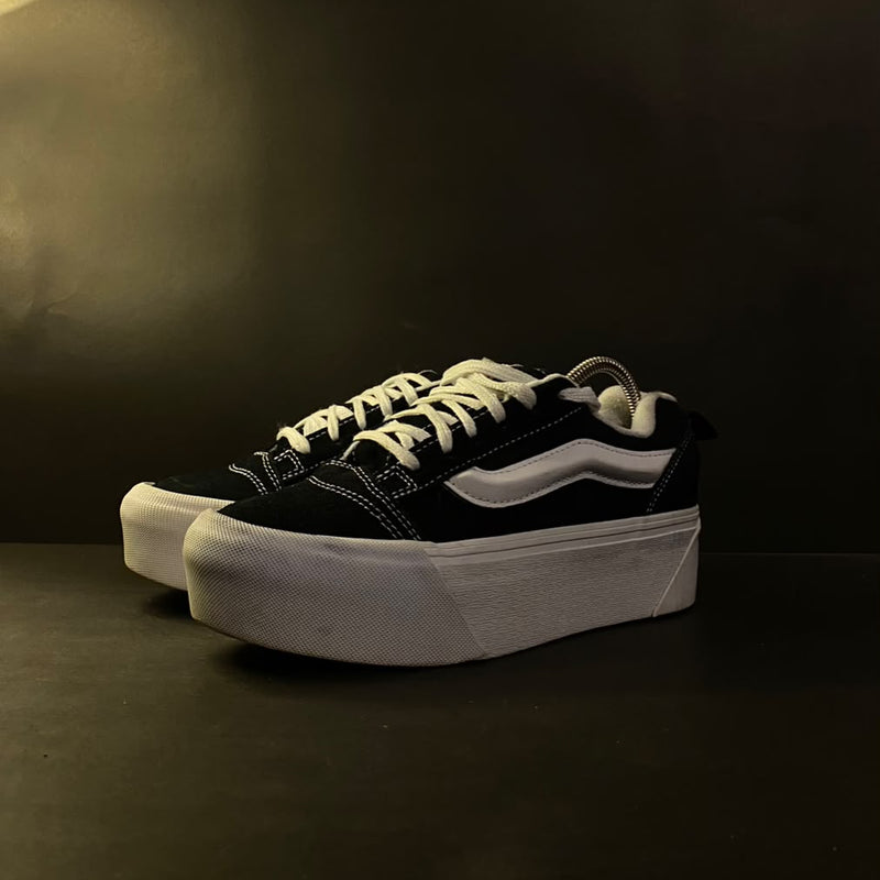 Vans Knu Skool Stack in black and white