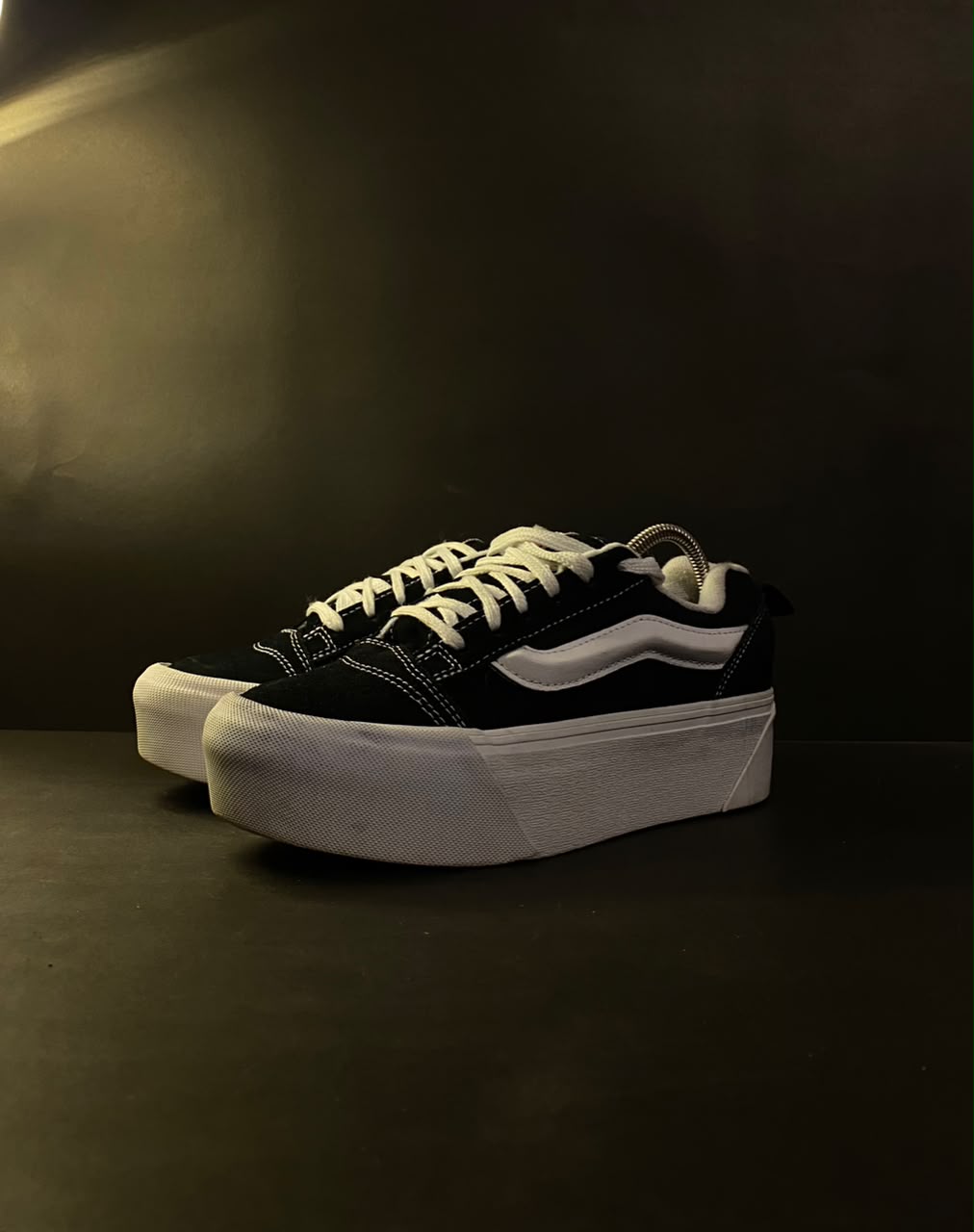 Vans Knu Skool Stack in black and white